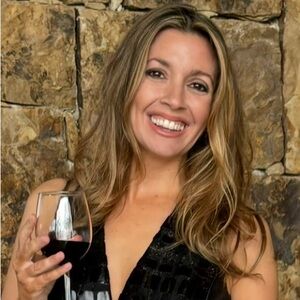 Stacey’s Edit 🖤 Curated Capsule Style